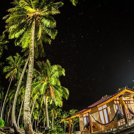 Puri Asu Resort Palau Asu Eksteriør billede